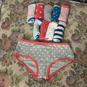 Amazon Essentials Girls’ Underwear 10-Pack – Size Small (6-7) – Mixed Colors